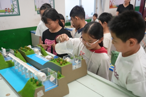 科普知識(shí)進(jìn)校園